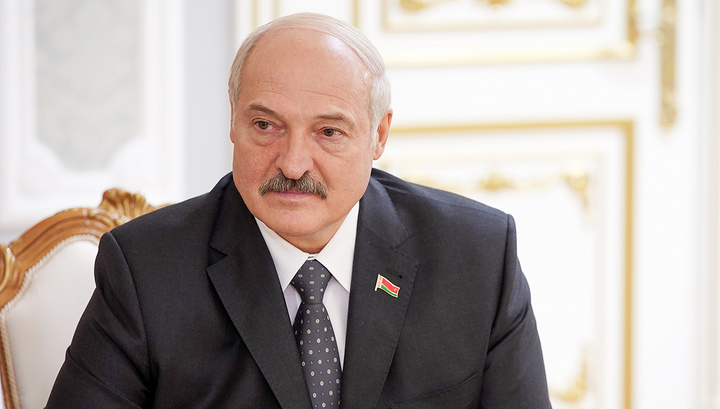 Лукашенко убежден, что Украина не должна размещать на своей территории ракеты