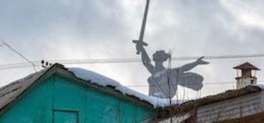 40% россиян стали больше экономить на продуктах и обуви