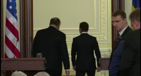 Час блазнів завершується