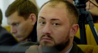 Покидьок: У Миколаєві депутат від ОПЗЖ Невінчаний відмовився говорити українською