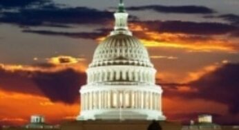 США пригрозили отрезать окружение Путина от международных платежных систем