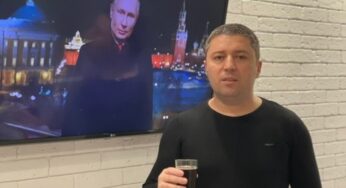 «Українська» гнида: депутат на пару з Путіним привітав українців із Новим роком