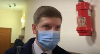 «Порошенка планували затримати ще в аеропорту», – безкоштовний адвокат, якого просили призначити політику додатково