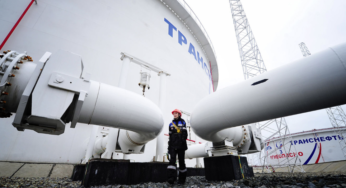 Єврокомісія запропонувала обмежити ціну російської нафти до 60 доларів