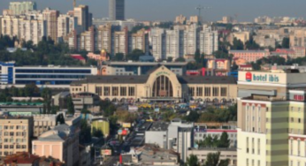 У Києві лунають вибухи. Пошкоджено «Палац Україна»