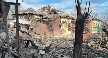 Наслідки ворожих ударів по Костянтинівці: є жертви, зруйновано багатоповерхівки. ФОТО