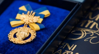 Не пройшло й півроку, як він указ про Шевченківську премію підписав