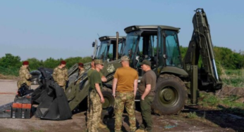 Українські воїни на сході отримали 1200 FPV-дронів, детектори та пересувний шиномонтаж, а військові будівельники — два екскаватори