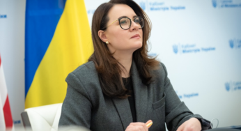 Єдина українська вчителька, якій платять $6000 в місяць